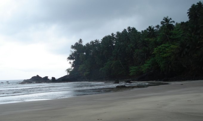 Strand auf São Tomé