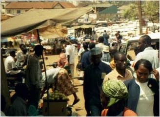Strassenmarkt in Kampala